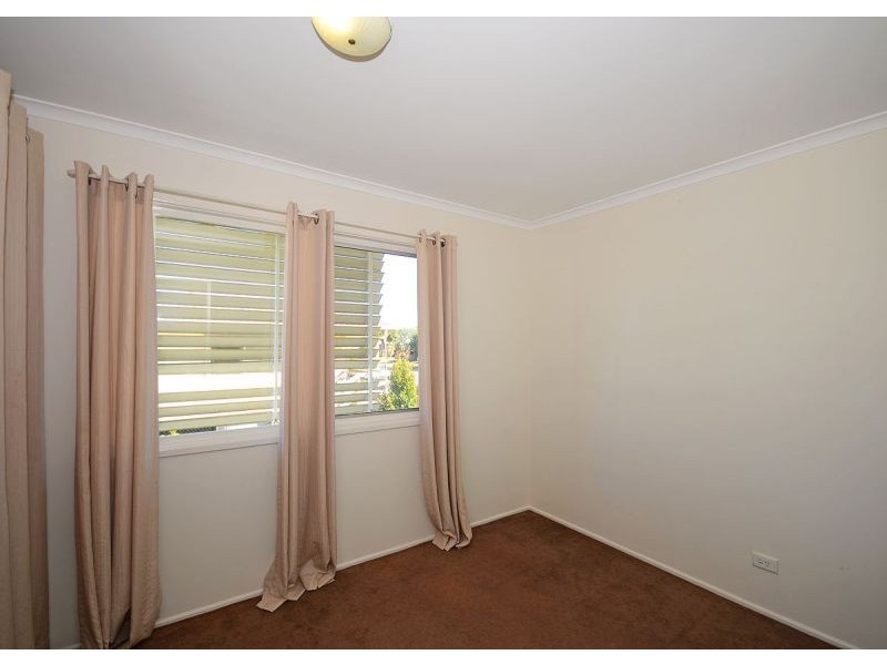 13 Paradise Street, Point Vernon QLD 4655