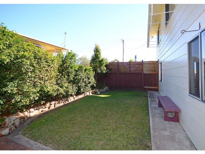 13 Paradise Street, Point Vernon QLD 4655