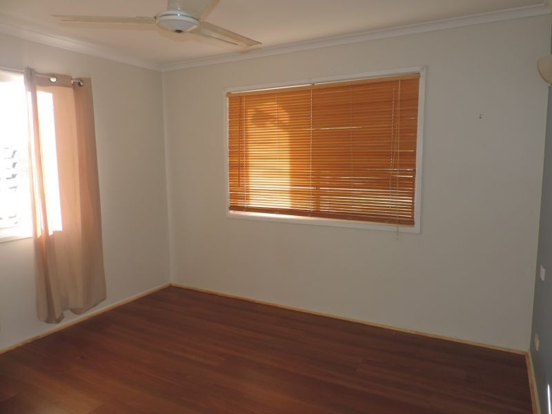13 Paradise Street, Point Vernon QLD 4655
