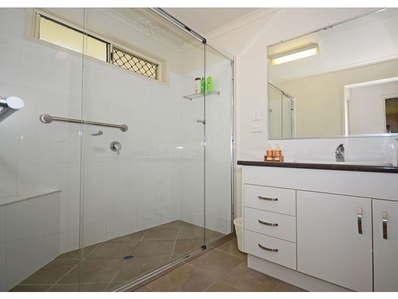 8 Minguin Street, Scarness QLD 4655