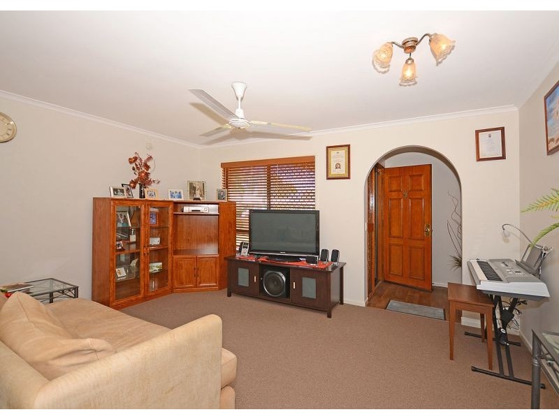 8 Minguin Street, Scarness QLD 4655