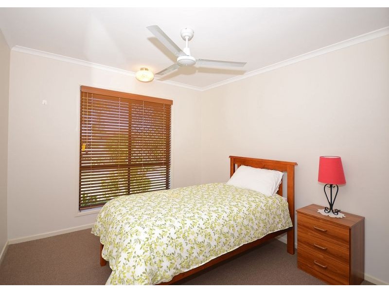 8 Minguin Street, Scarness QLD 4655