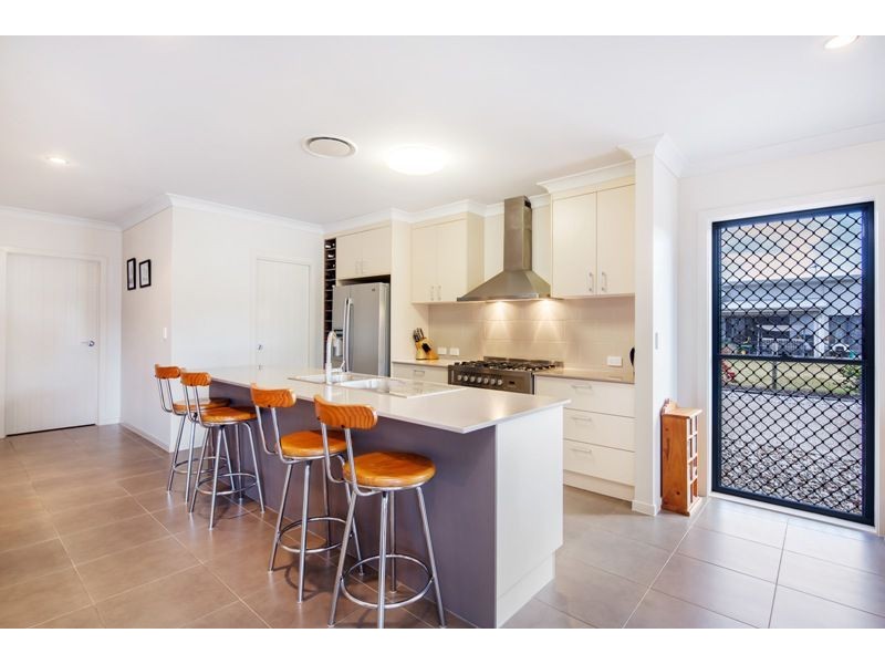 7 Pinnacle Court, Craignish QLD 4655