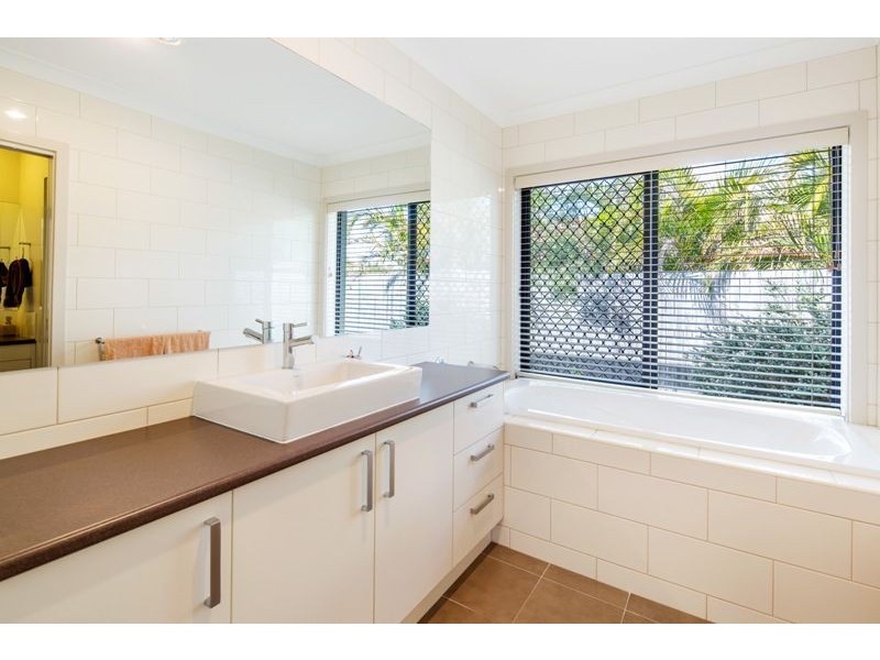 7 Pinnacle Court, Craignish QLD 4655