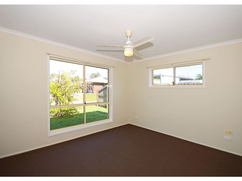 12 Jennylee Close, Urangan QLD 4655