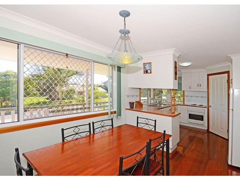 27 Urangan Street, Torquay QLD 4655