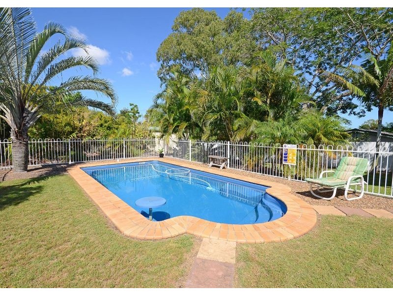 27 Urangan Street, Torquay QLD 4655