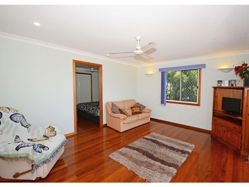 27 Urangan Street, Torquay QLD 4655