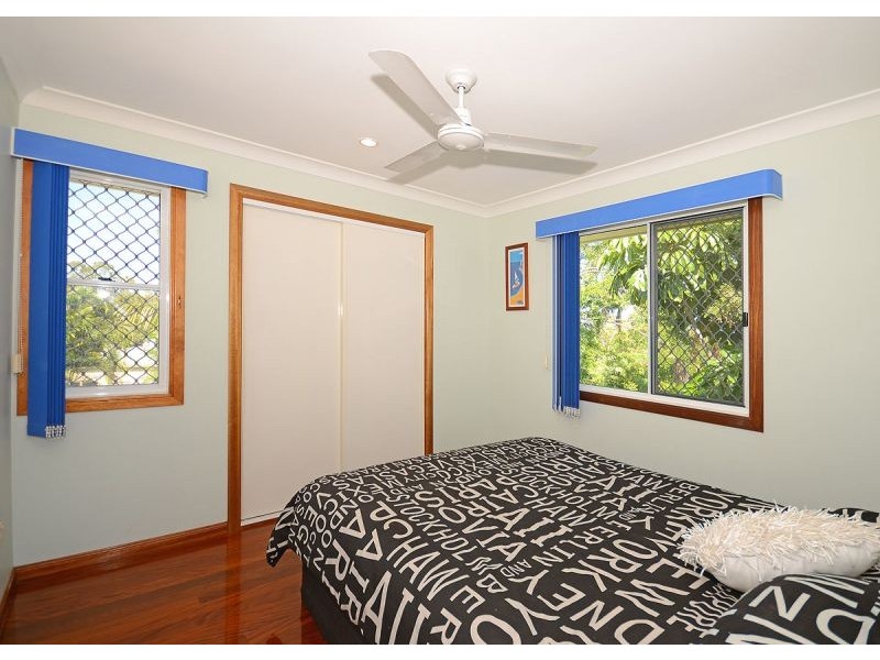 27 Urangan Street, Torquay QLD 4655