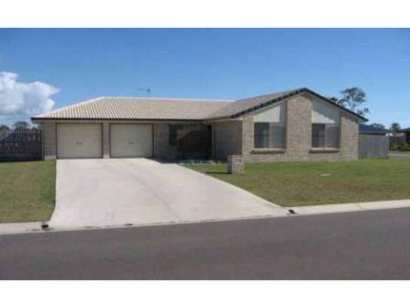 4 Manfred Way, Point Vernon QLD 4655