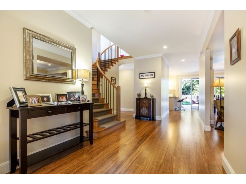 28 Long Street, Point Vernon QLD 4655