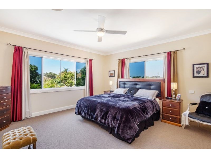 28 Long Street, Point Vernon QLD 4655