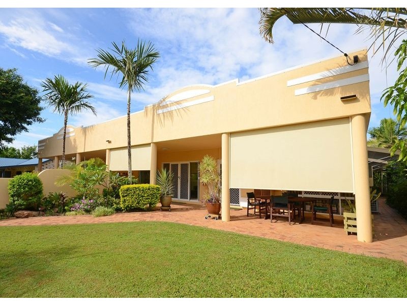 1/215 Esplanade, Pialba QLD 4655