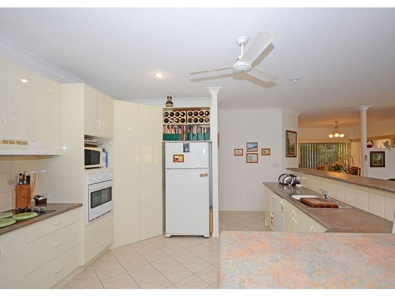 1/215 Esplanade, Pialba QLD 4655