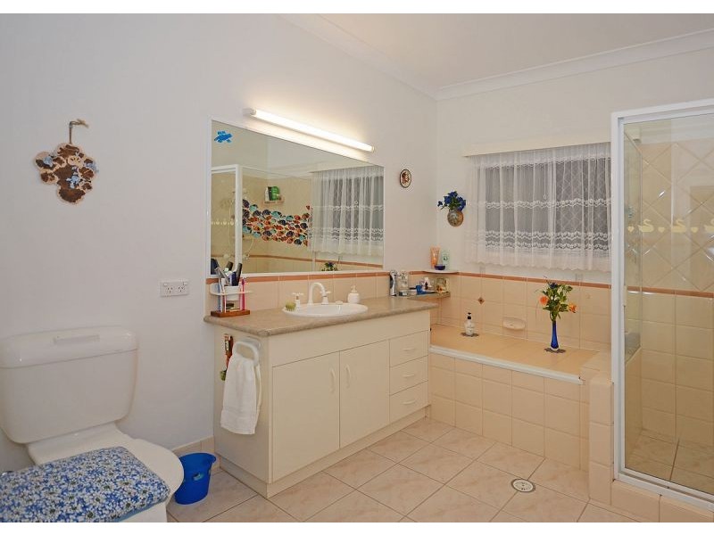 1/215 Esplanade, Pialba QLD 4655