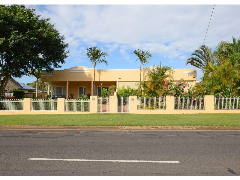 1/215 Esplanade, Pialba QLD 4655