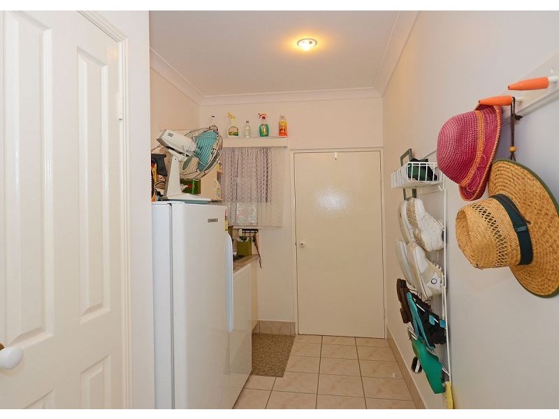 1/215 Esplanade, Pialba QLD 4655