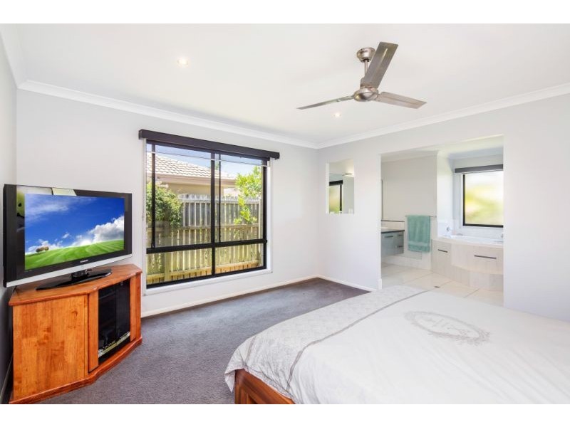 63 Magellan Circuit, Urraween QLD 4655