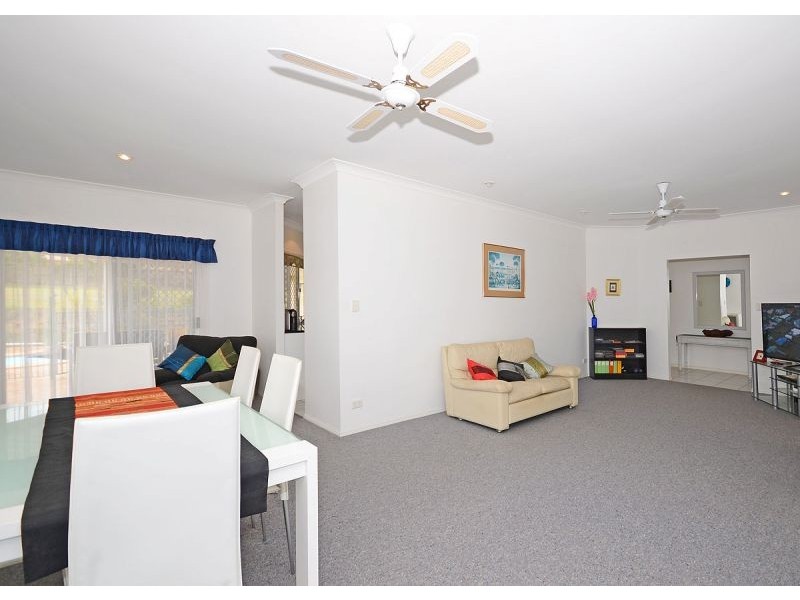 15-17 Gundesen Drive, Urraween QLD 4655