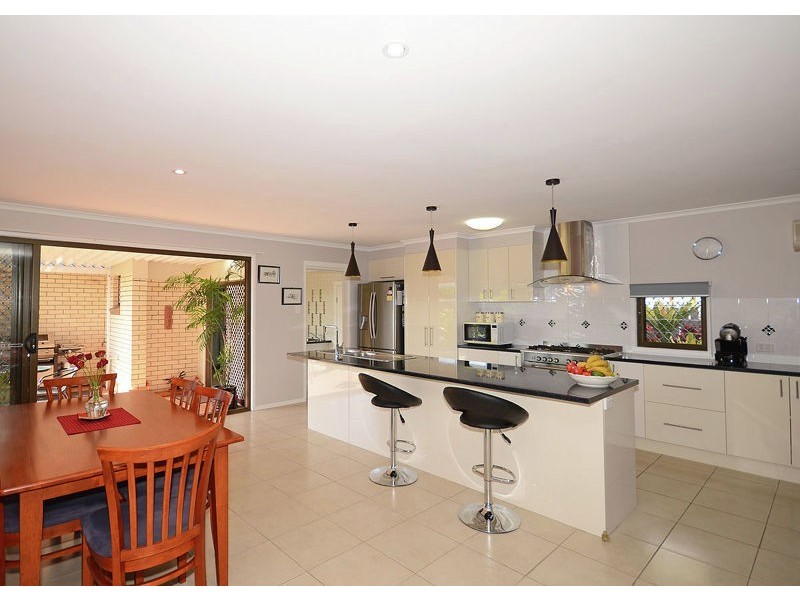 40 Helsham Street, Point Vernon QLD 4655