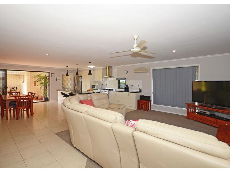 40 Helsham Street, Point Vernon QLD 4655