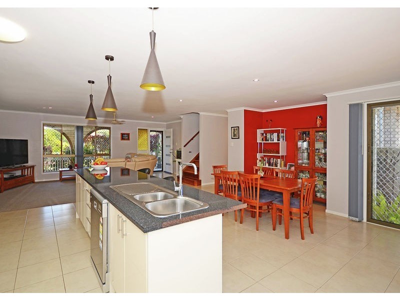40 Helsham Street, Point Vernon QLD 4655