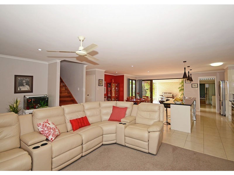40 Helsham Street, Point Vernon QLD 4655