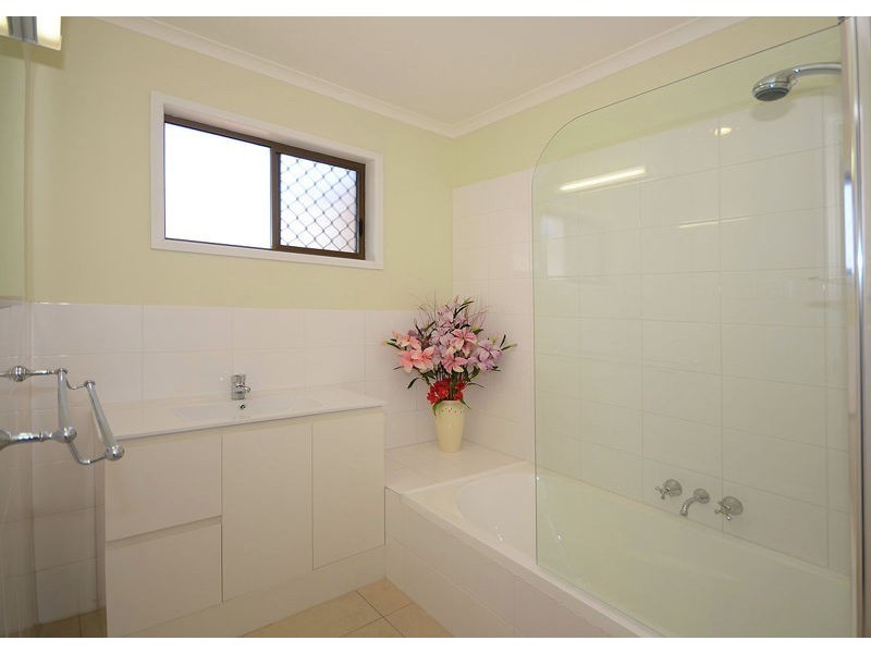 40 Helsham Street, Point Vernon QLD 4655