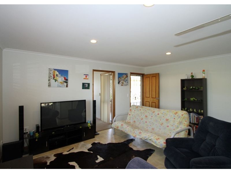 127 Robert Street, Torquay QLD 4655