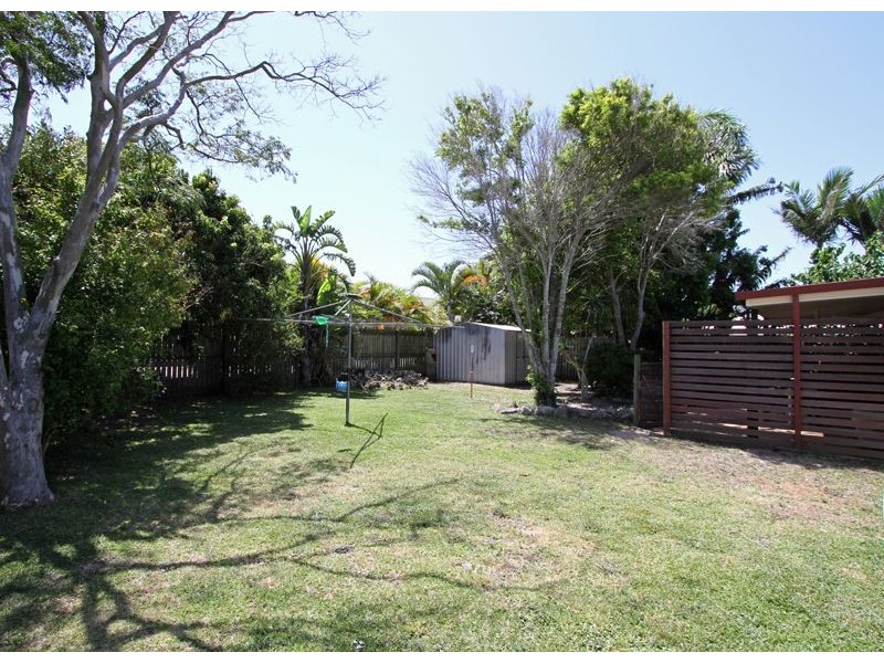 127 Robert Street, Torquay QLD 4655