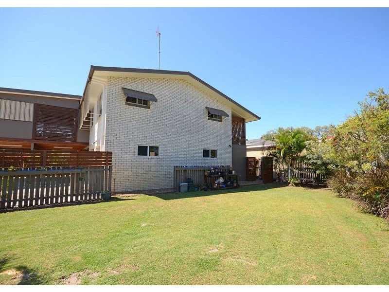 14 Prince Street, Urangan QLD 4655