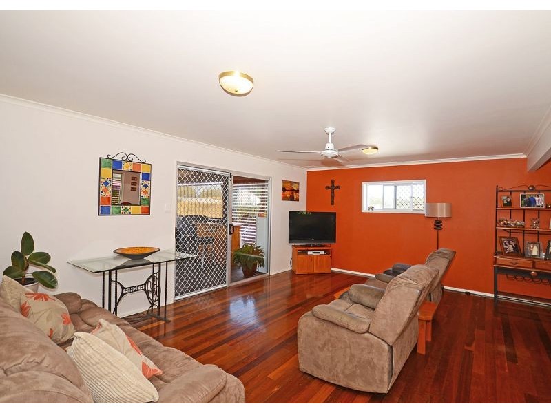 14 Prince Street, Urangan QLD 4655