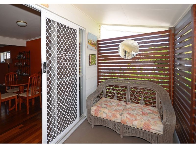 14 Prince Street, Urangan QLD 4655