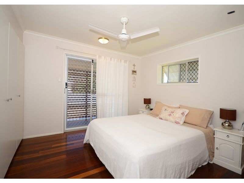 14 Prince Street, Urangan QLD 4655