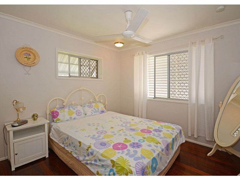 14 Prince Street, Urangan QLD 4655