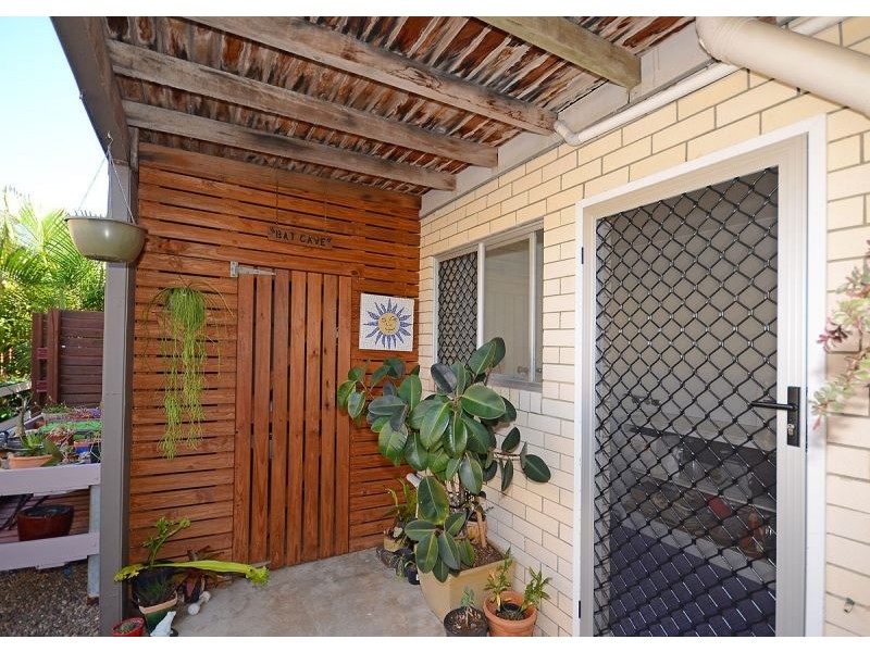 14 Prince Street, Urangan QLD 4655