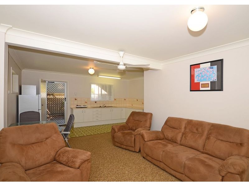 14 Prince Street, Urangan QLD 4655