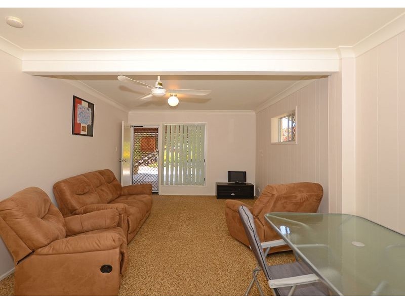 14 Prince Street, Urangan QLD 4655