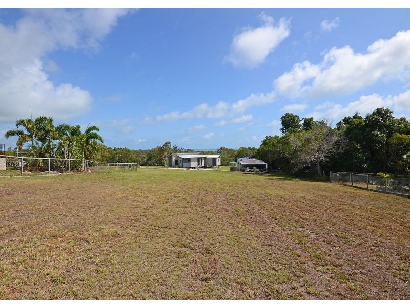 35 Highview Drive, Craignish QLD 4655