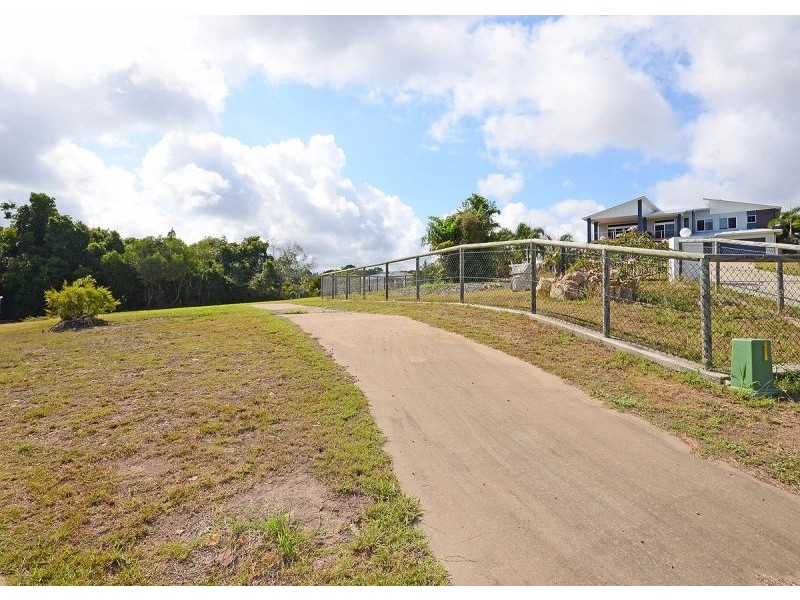 35 Highview Drive, Craignish QLD 4655