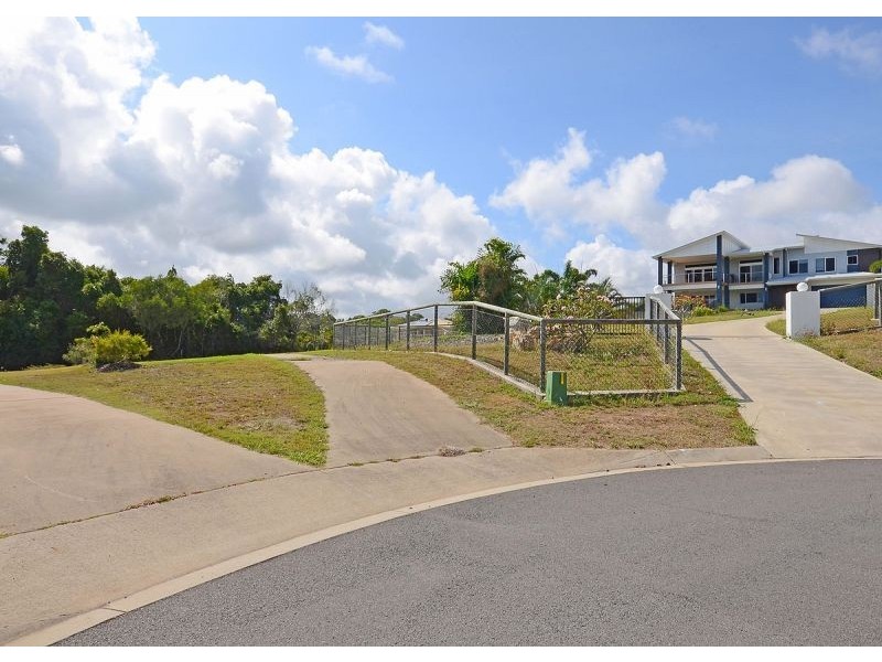 35 Highview Drive, Craignish QLD 4655