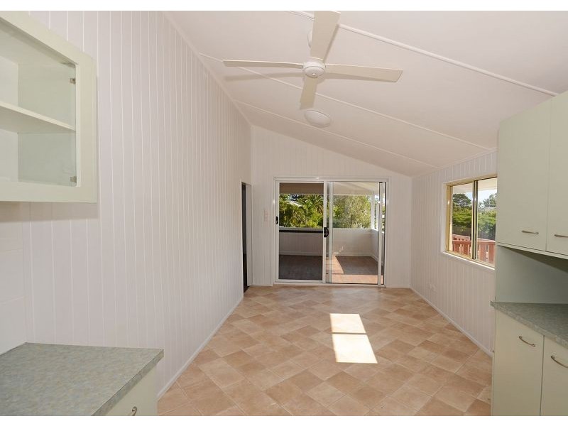 7 Lincolnfield Street, Torquay QLD 4655