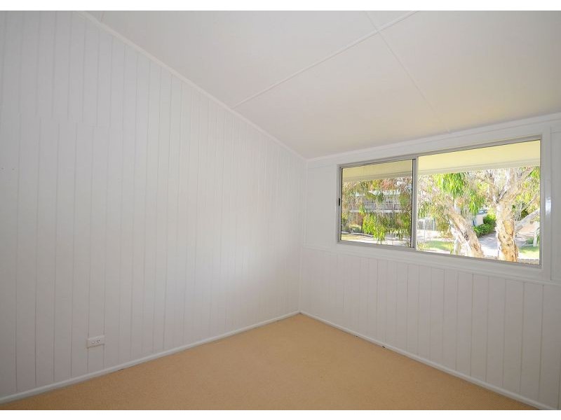 7 Lincolnfield Street, Torquay QLD 4655