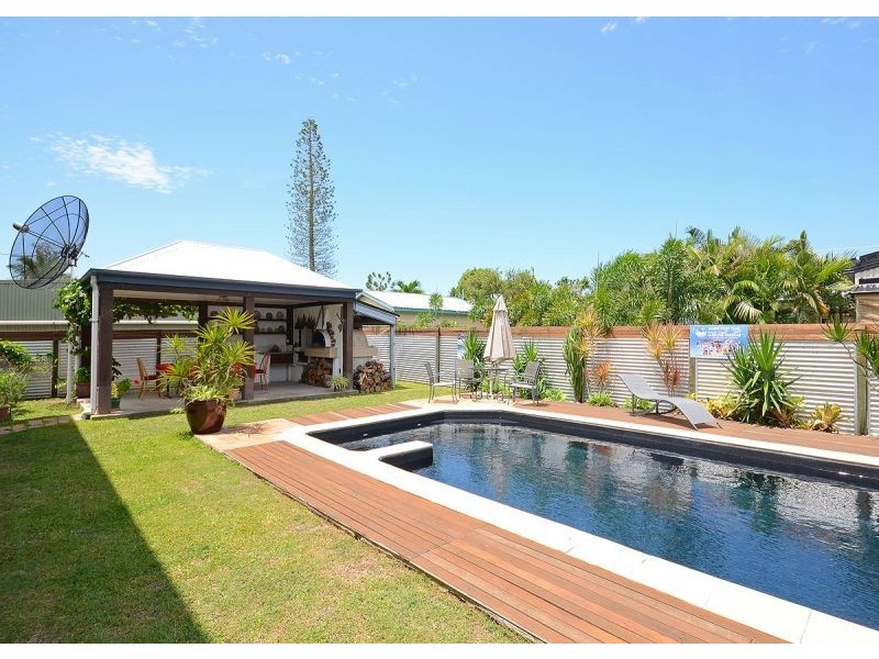 15 Banksia Street, Point Vernon QLD 4655