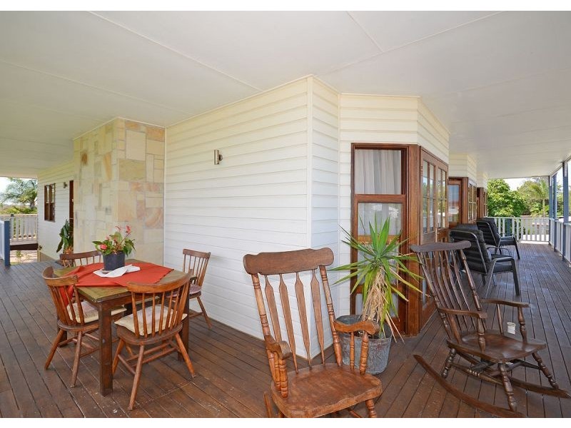 15 Banksia Street, Point Vernon QLD 4655