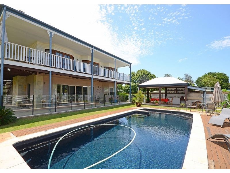 15 Banksia Street, Point Vernon QLD 4655