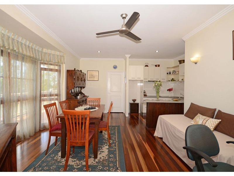 15 Banksia Street, Point Vernon QLD 4655