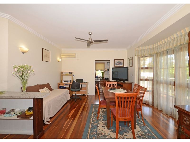 15 Banksia Street, Point Vernon QLD 4655