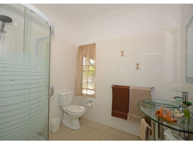 15 Banksia Street, Point Vernon QLD 4655