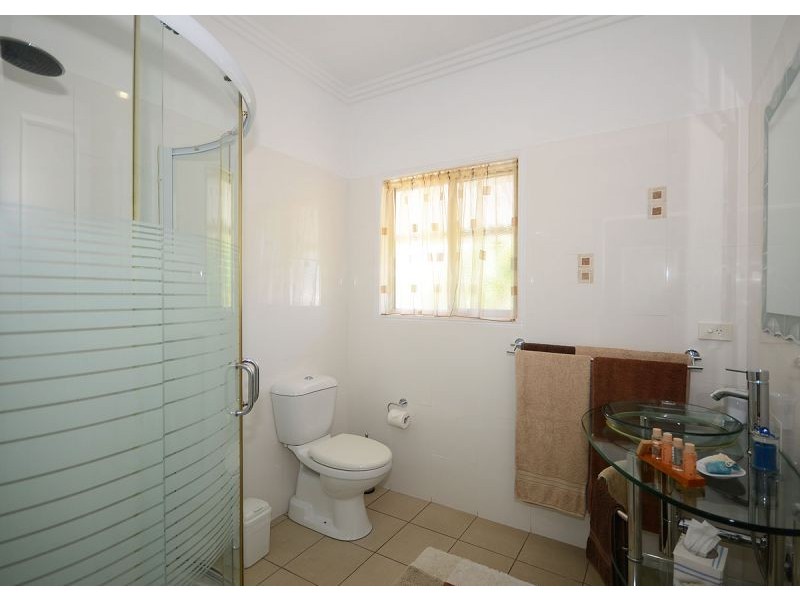 15 Banksia Street, Point Vernon QLD 4655